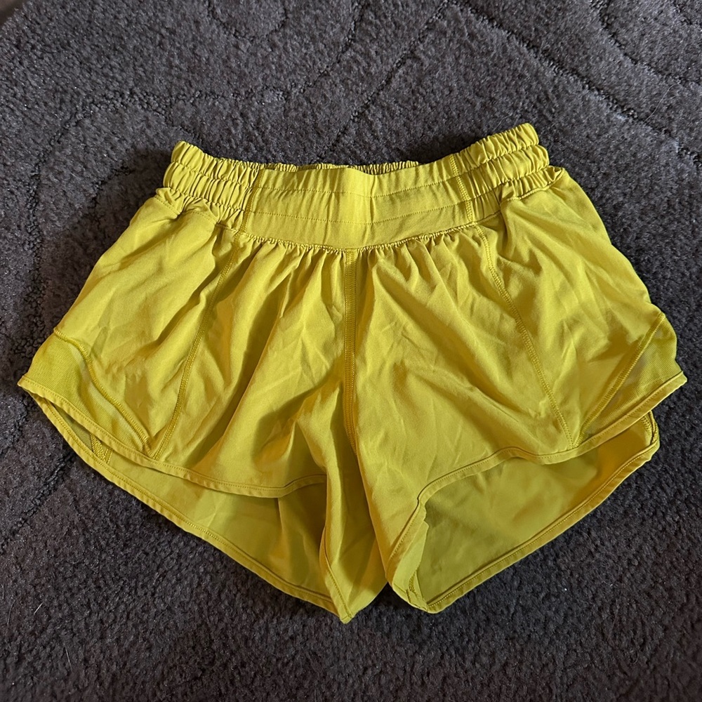 ⭐️SOLD⭐️ Lululemon hotty hots 2.5  size 2